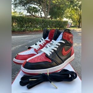 Air Jordan 1 Retro High OG Home To Homage. Size 12